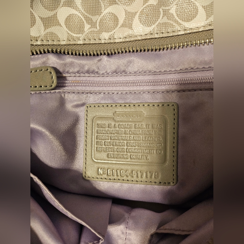 Coach Handbag - Picture 5 of 7